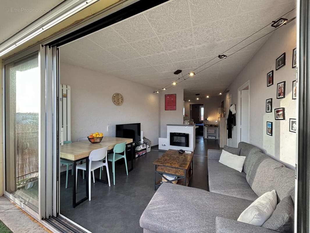 Appartement à PONT-DE-CHERUY