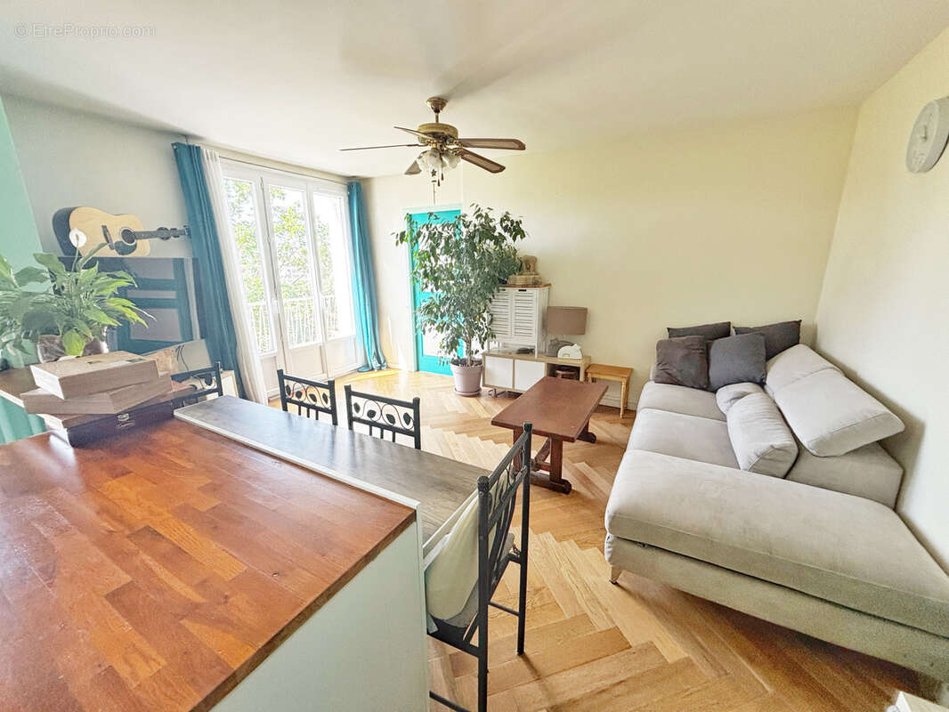 Appartement à SAINT-FONS