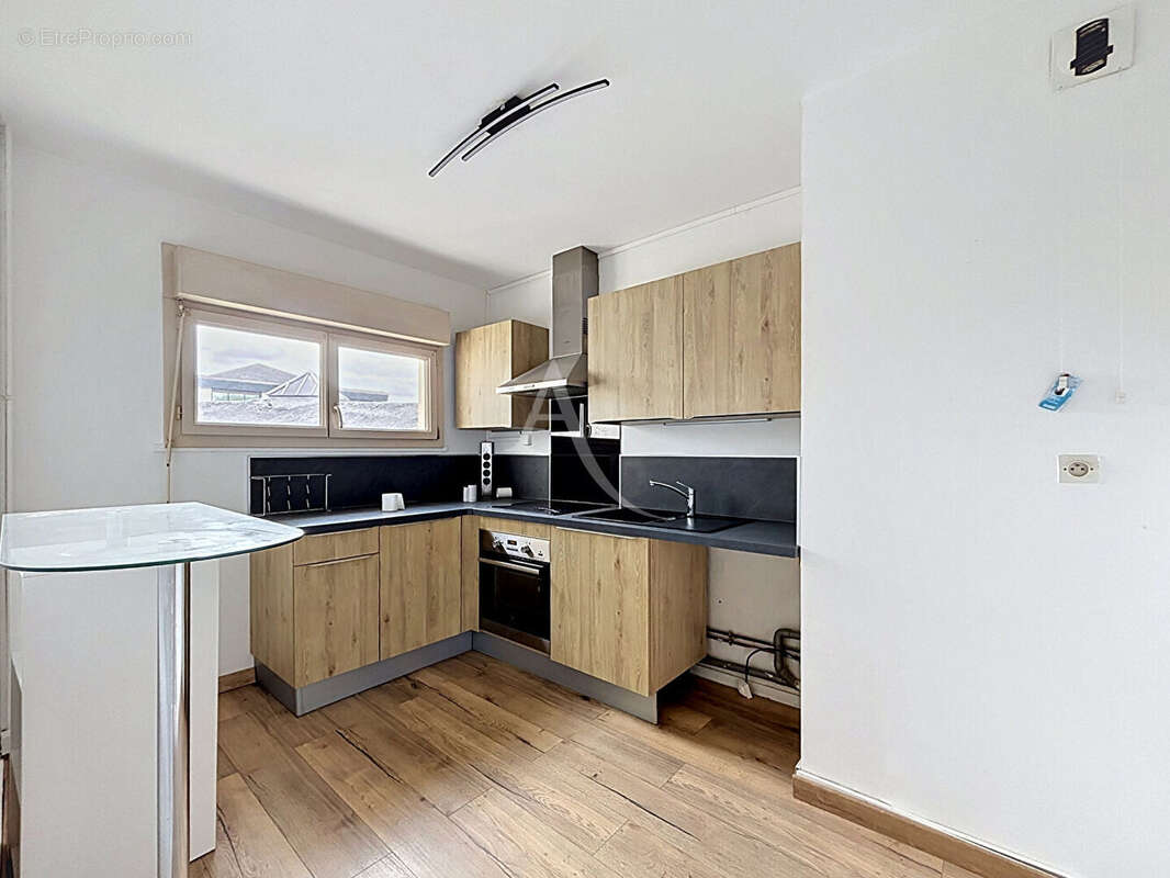 Appartement à AVRILLE