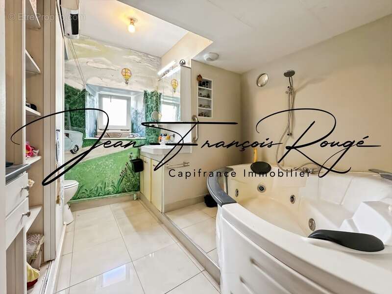 Maison à LA BARRE-DE-SEMILLY