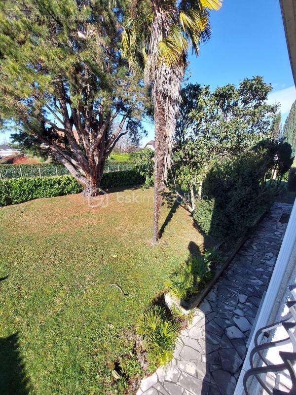 Maison à SERRES-CASTET