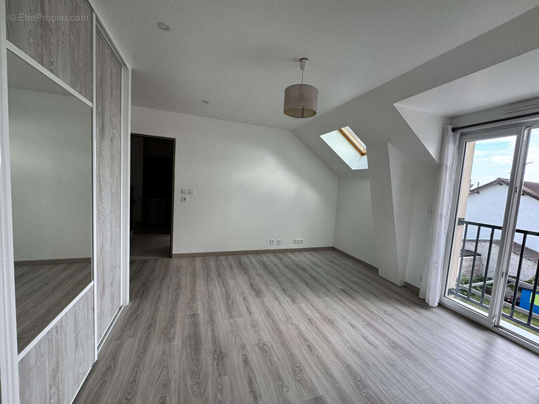 Maison à ATHIS-MONS