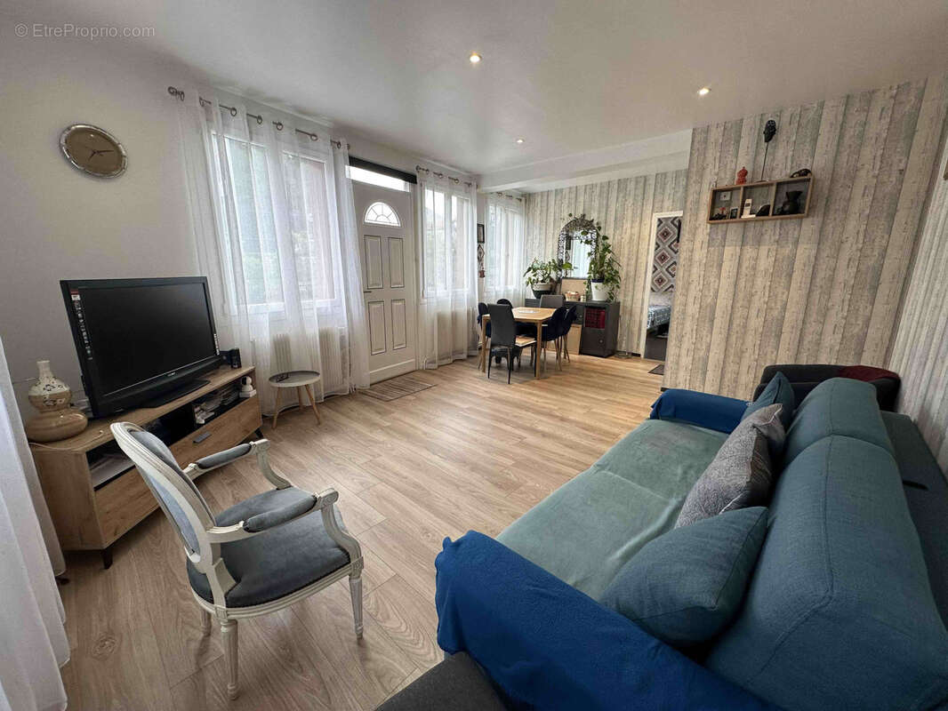 Appartement à ROSNY-SOUS-BOIS