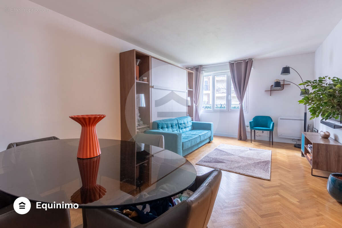 Appartement à MONTROUGE