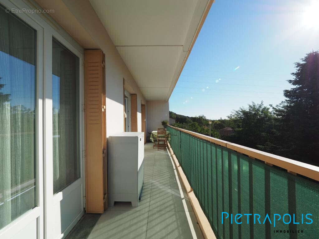 Appartement à RILLIEUX-LA-PAPE