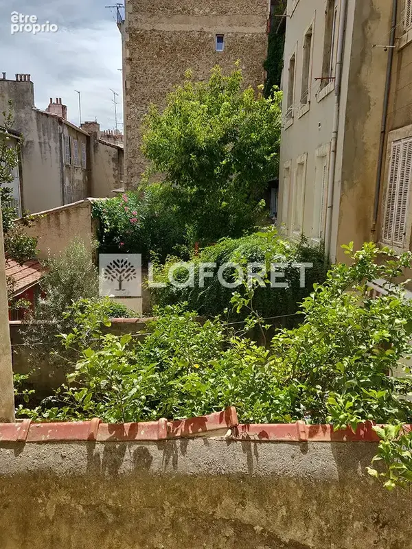 Appartement Marseille T3/4 avec cour CINQ AVENUES - photo 4
