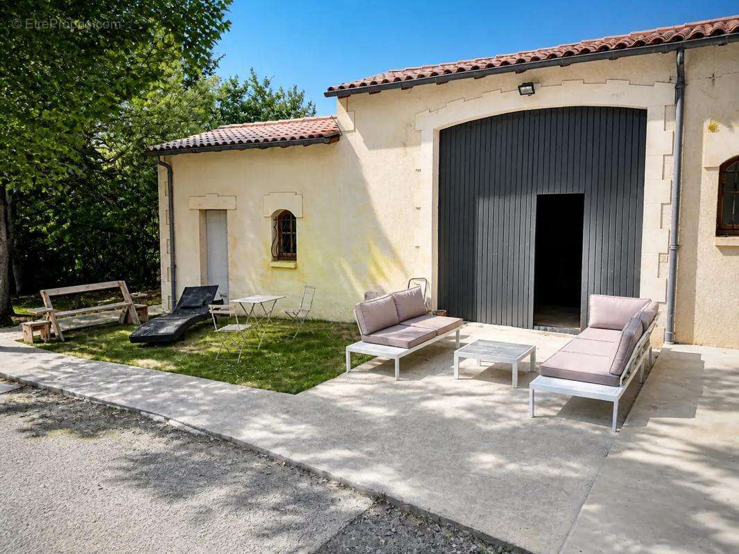 Maison de 9 pièces de 183 m² à Linars - photo 23