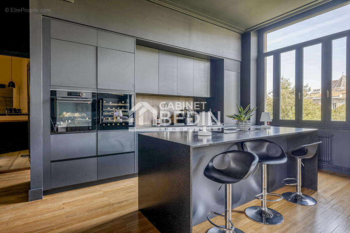 Appartement à BORDEAUX