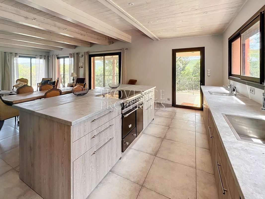 Maison à CHATEAUVERT