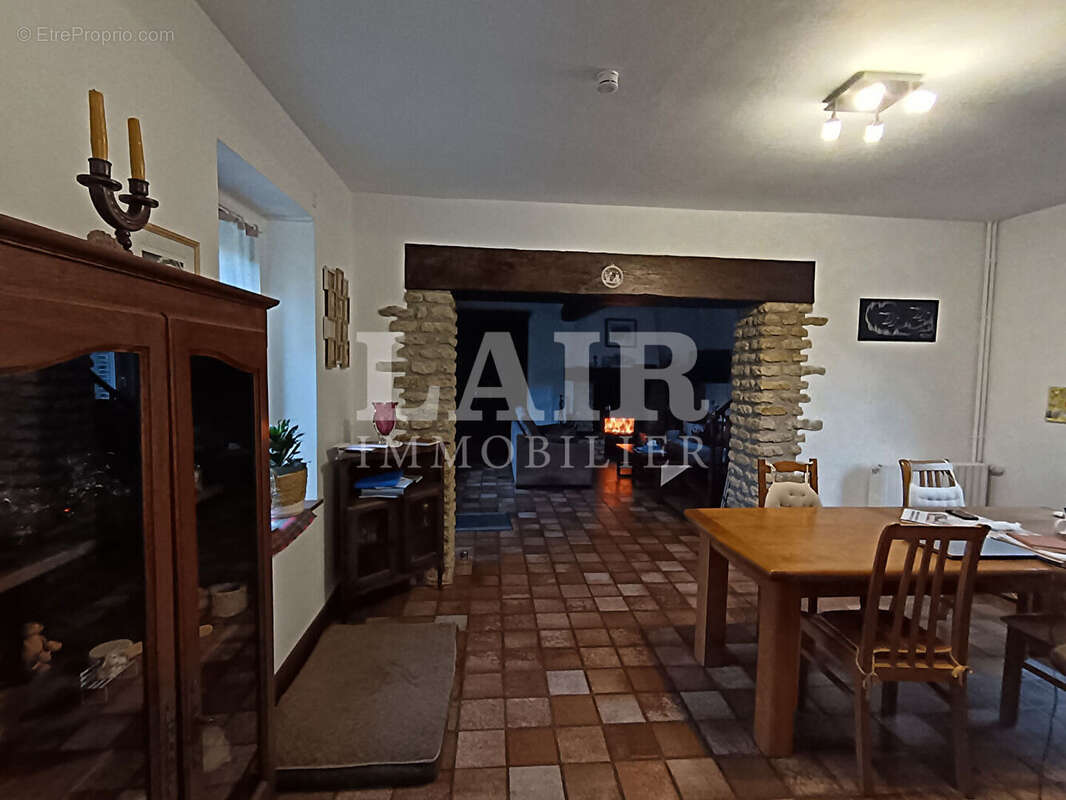 Maison à LE MELE-SUR-SARTHE