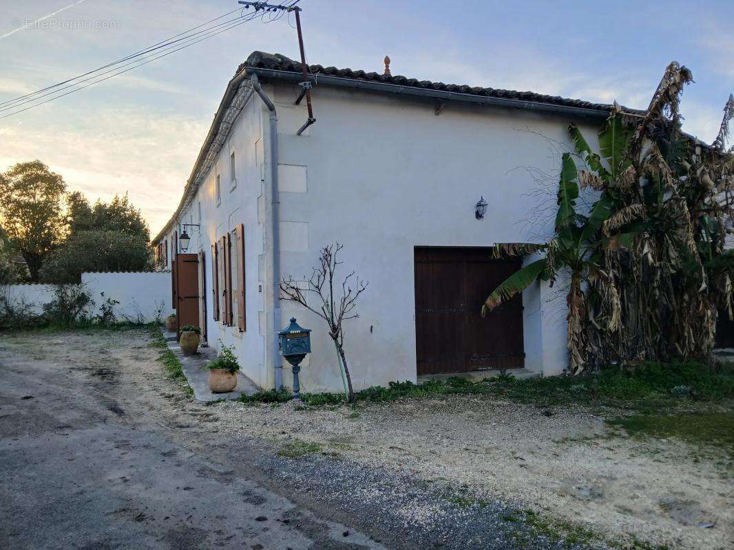 Maison à MONTCHAUDE