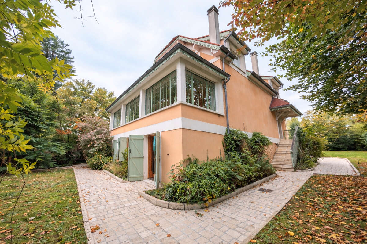 Maison à SOISY-SUR-SEINE