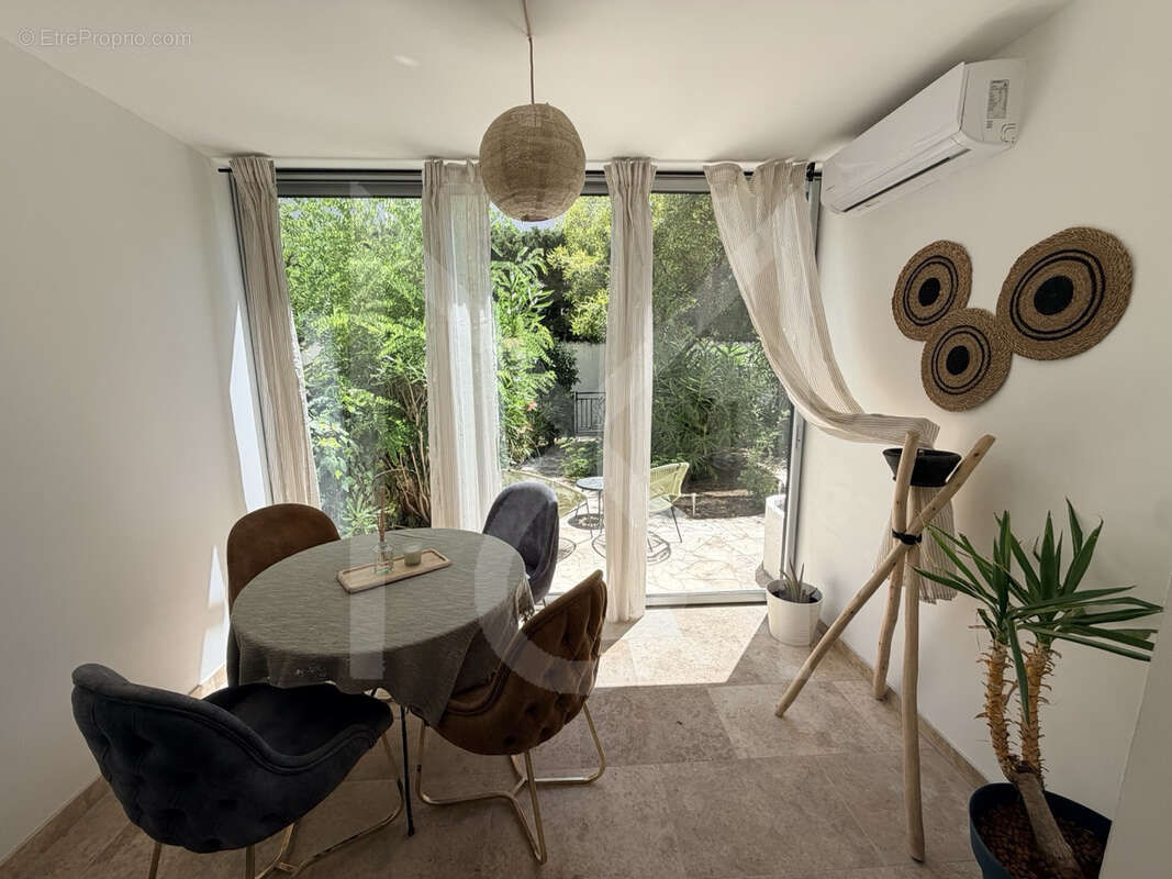 Appartement à SAUSSET-LES-PINS