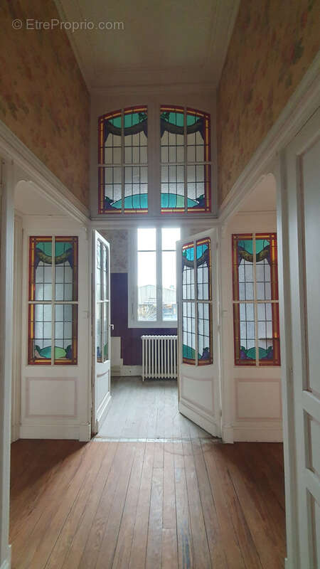 Maison à COUTRAS