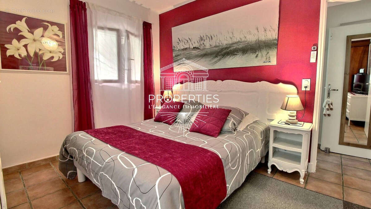 Maison à BORMES-LES-MIMOSAS