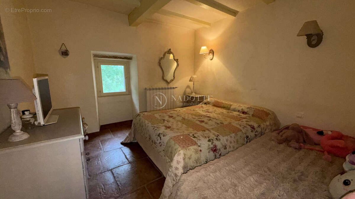 Maison à ROBION