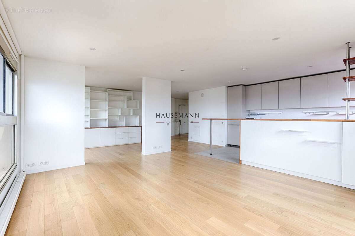 Appartement à PARIS-15E