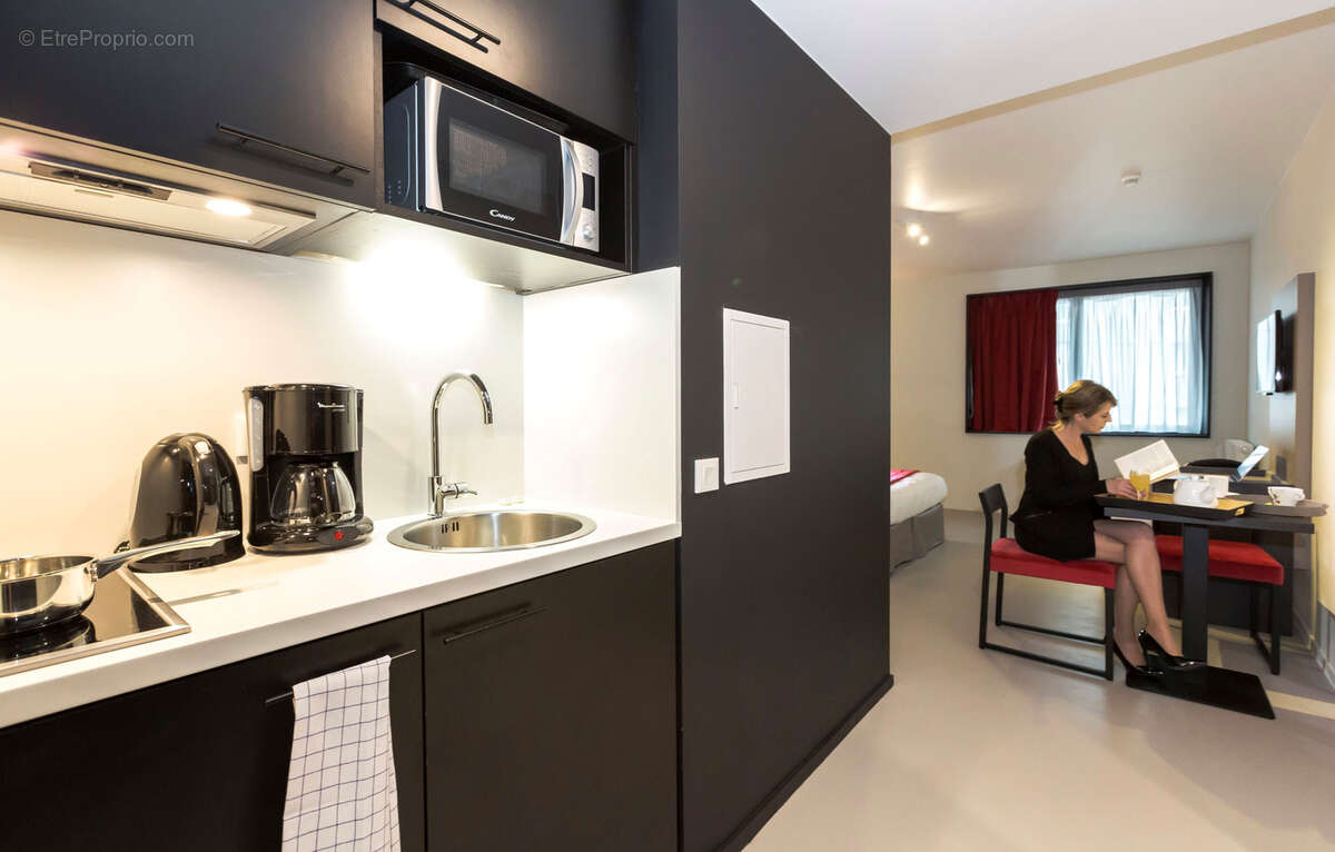 Appartement à PARIS-17E