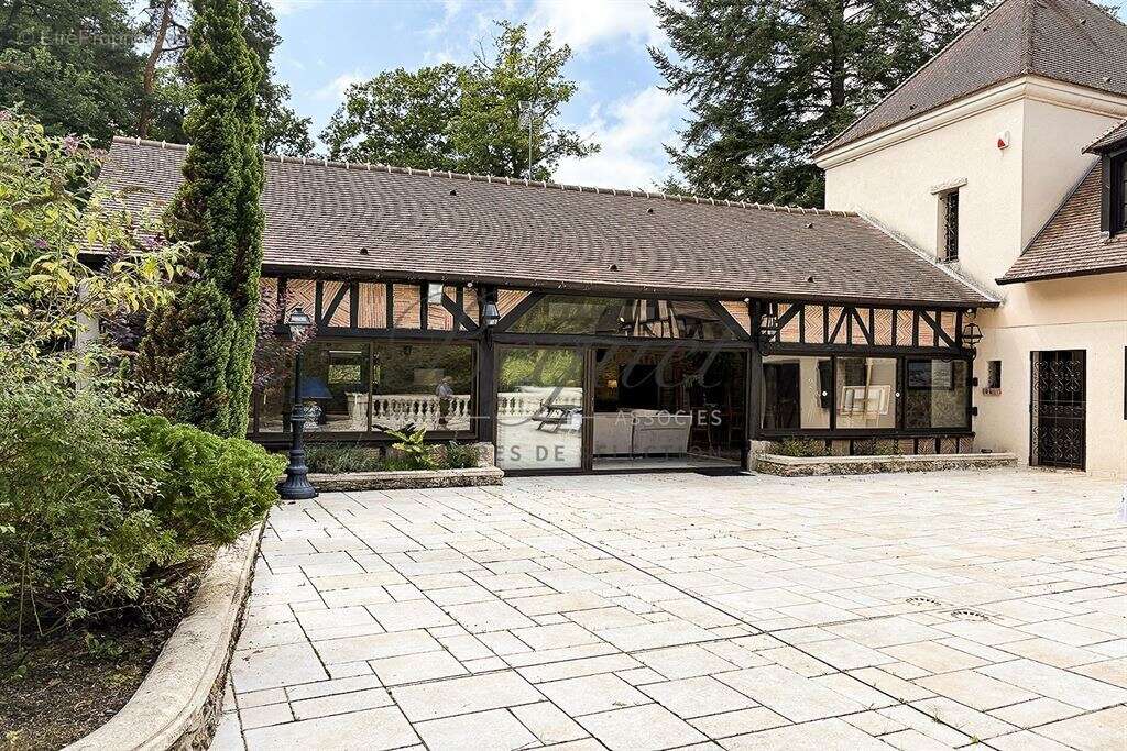 Maison à POIGNY-LA-FORET