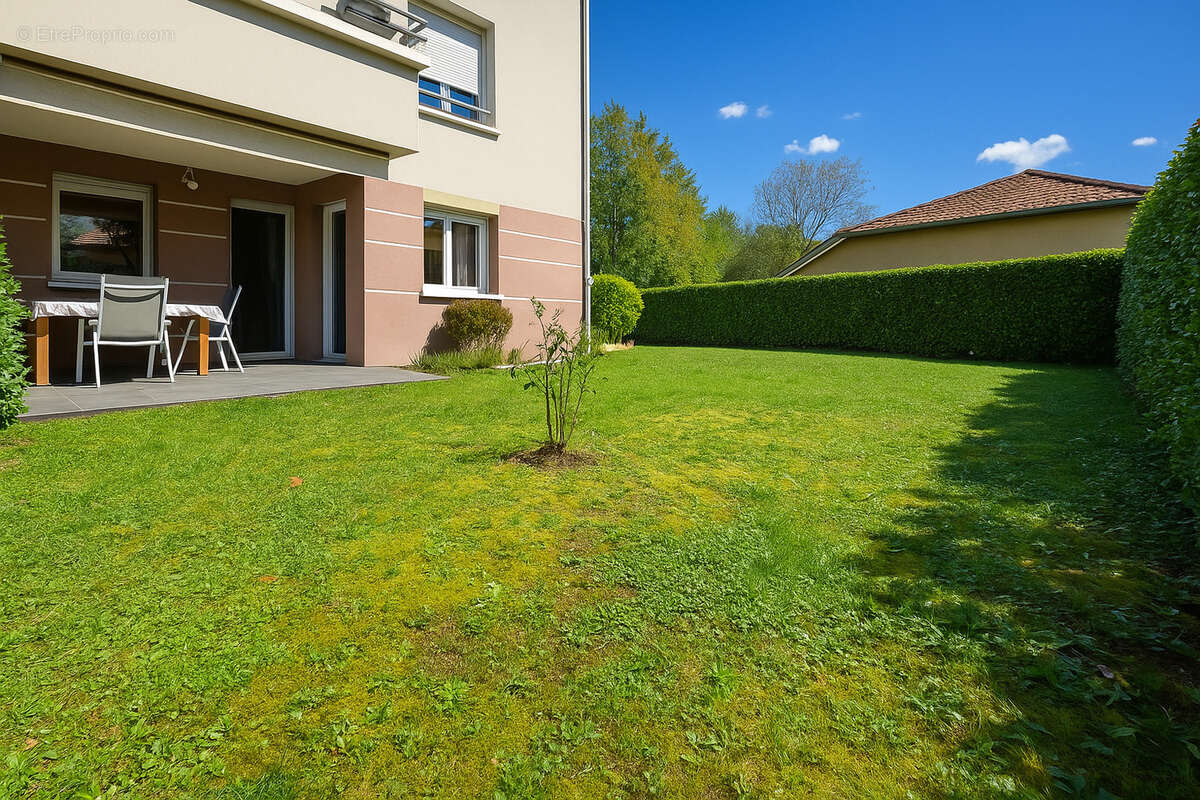 Appartement à VAULX-MILIEU