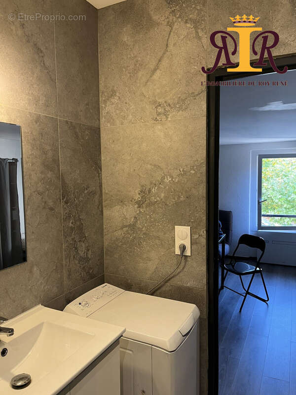 Appartement à LA TOUR-D'AIGUES
