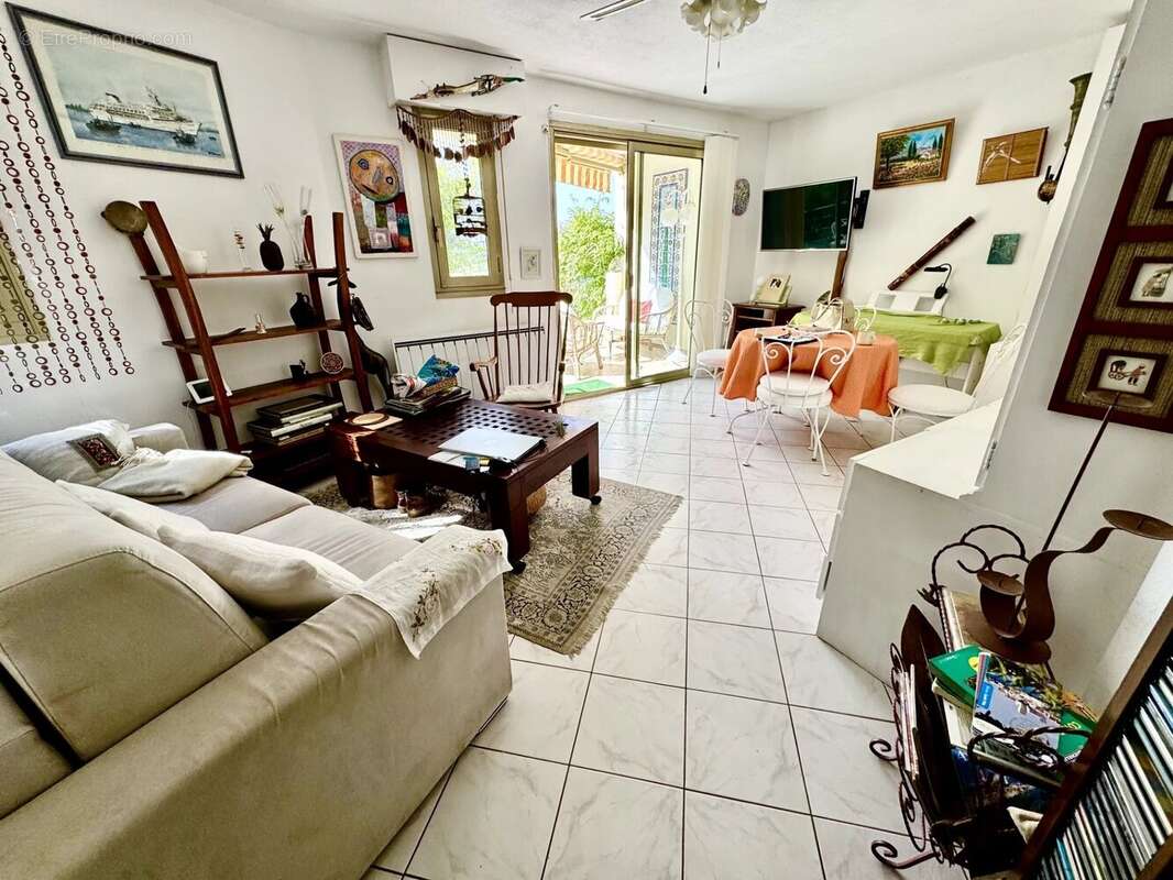 Appartement à LE CANNET