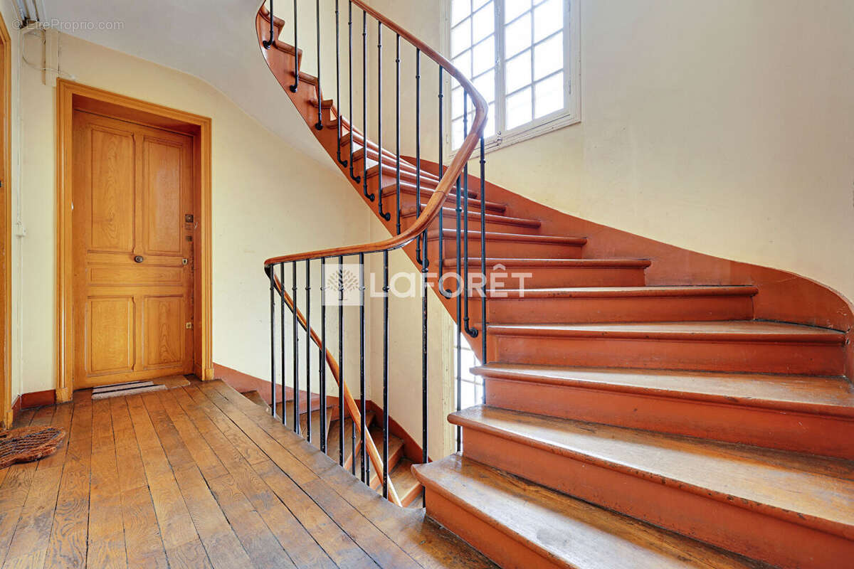 Appartement Paris 1 pièce(s)  26 m² - photo 5