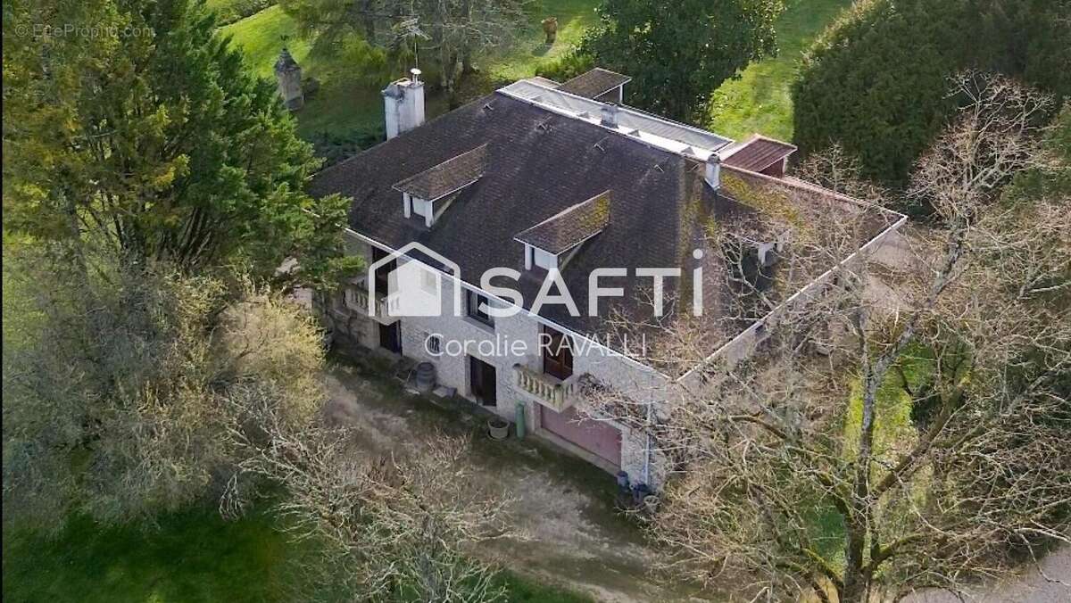 Maison 300 m² à Nersac  - photo 3