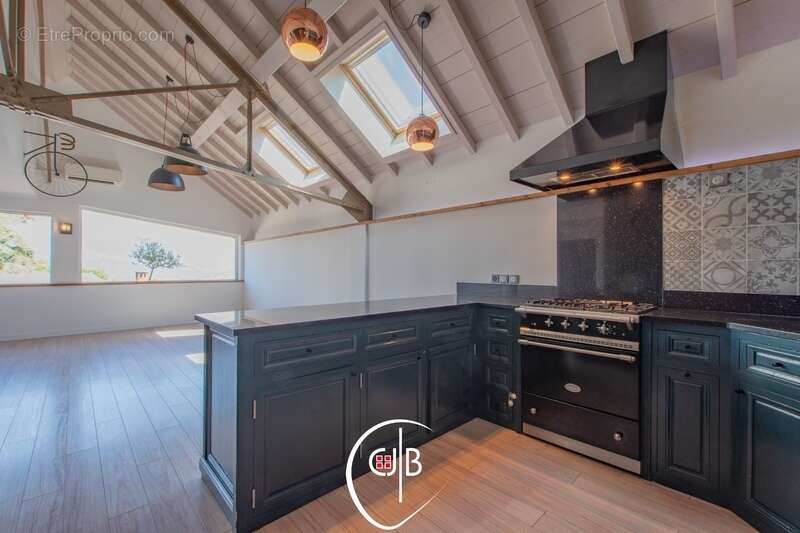 Appartement à LE BOURGET-DU-LAC