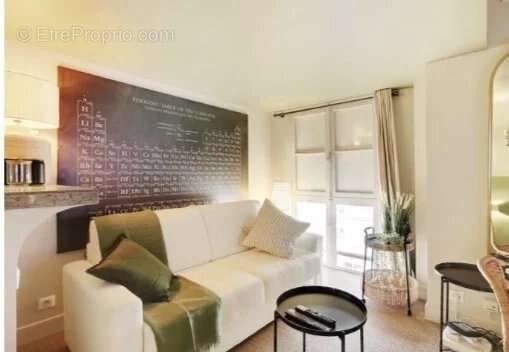 Appartement à PARIS-7E