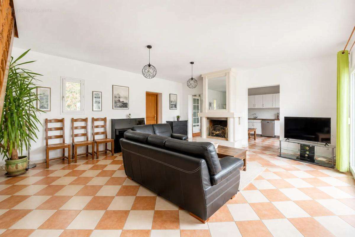Baurech – Maison avec piscine, jardin et panorama exceptionnel - photo 10