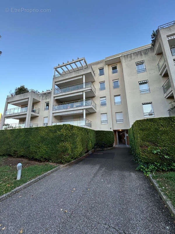 Appartement à SAINTE-FOY-LES-LYON