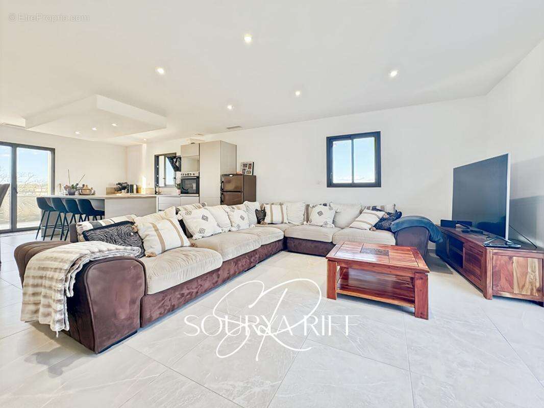 Villa contemporaine avec piscine et sous-sol exceptionnel - photo 6