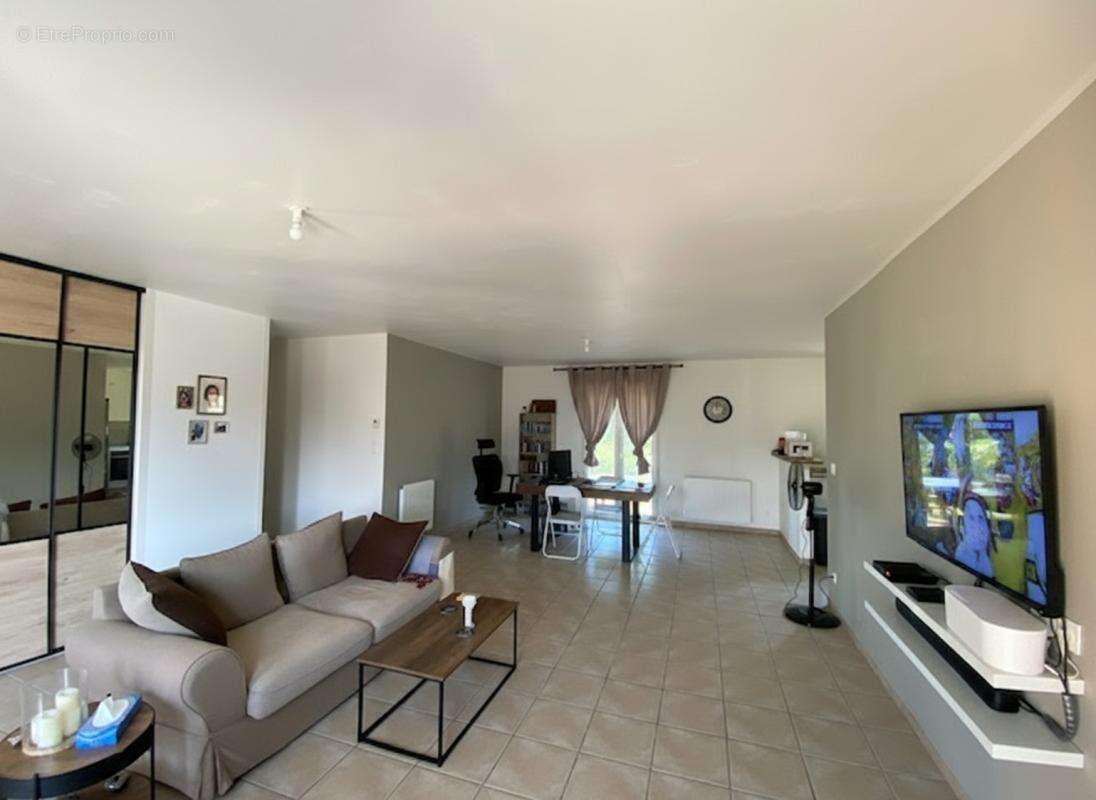 Maison 90 m² à La Lande-De-Fronsac  - photo 3