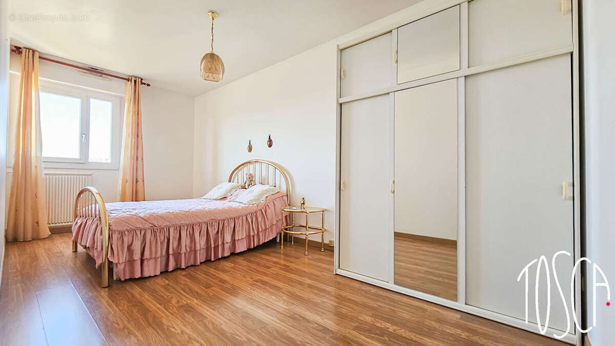 Appartement à VITRY-SUR-SEINE