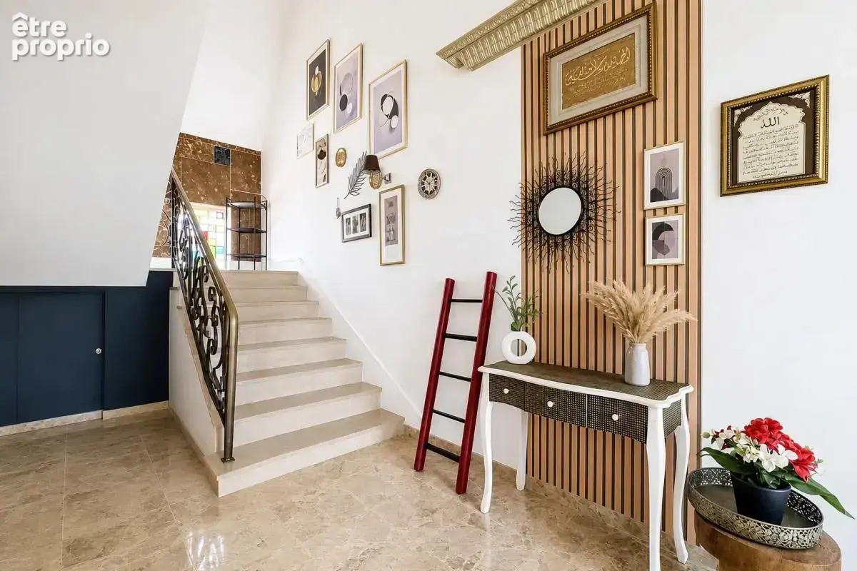 Maison de 8 pièces de 258 m² à Château-Gontier - photo 13