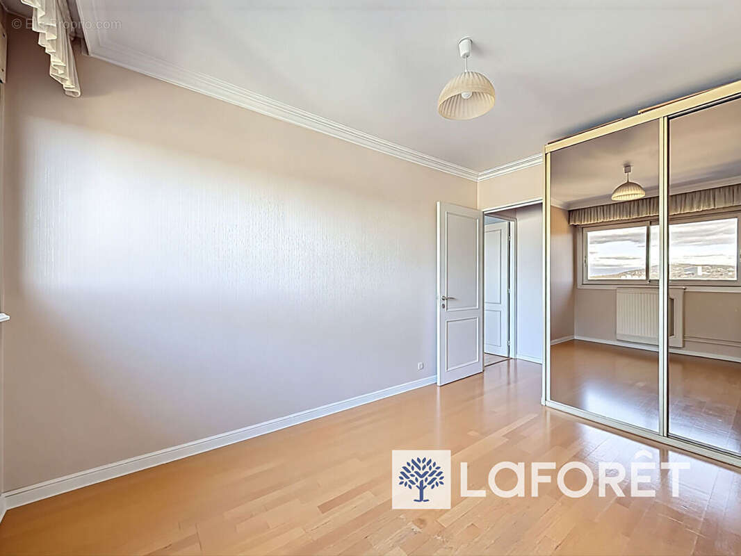 Appartement à LYON-9E