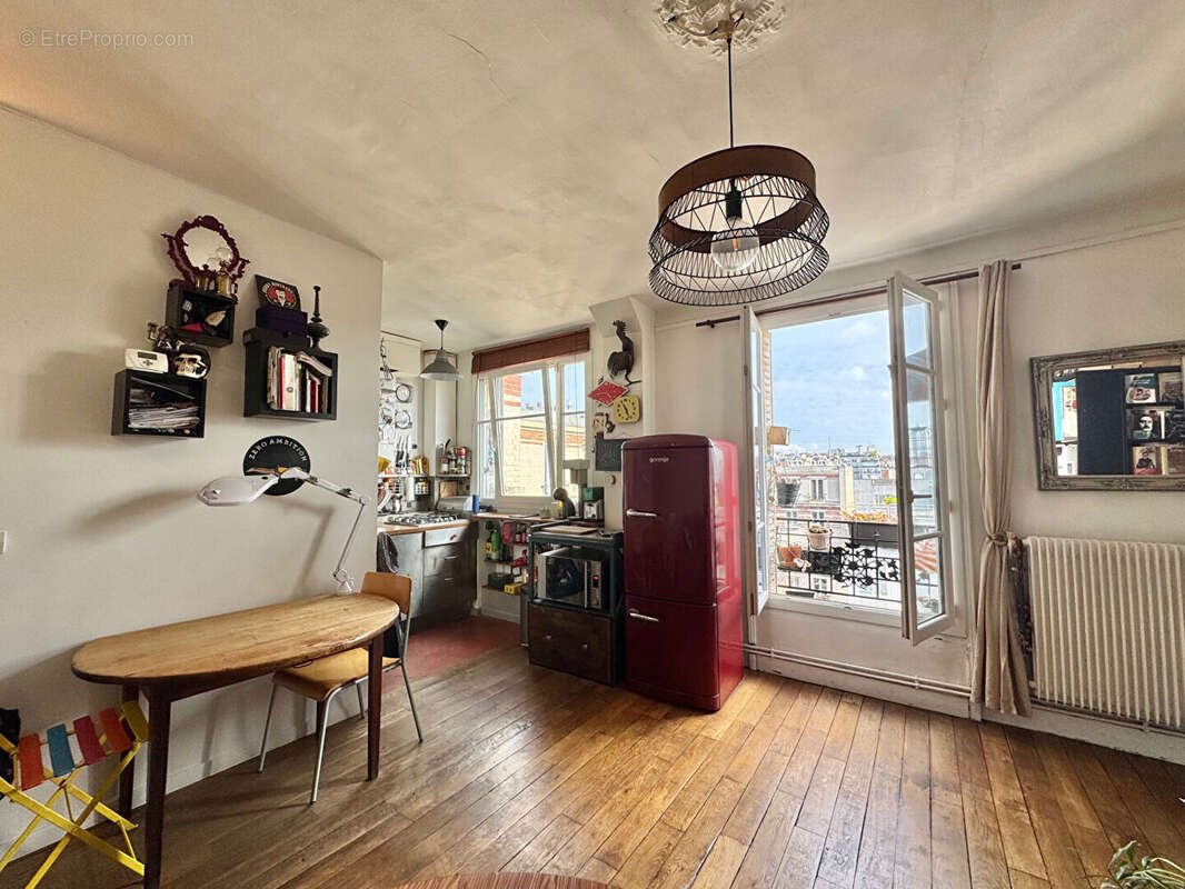 Appartement à PARIS-20E