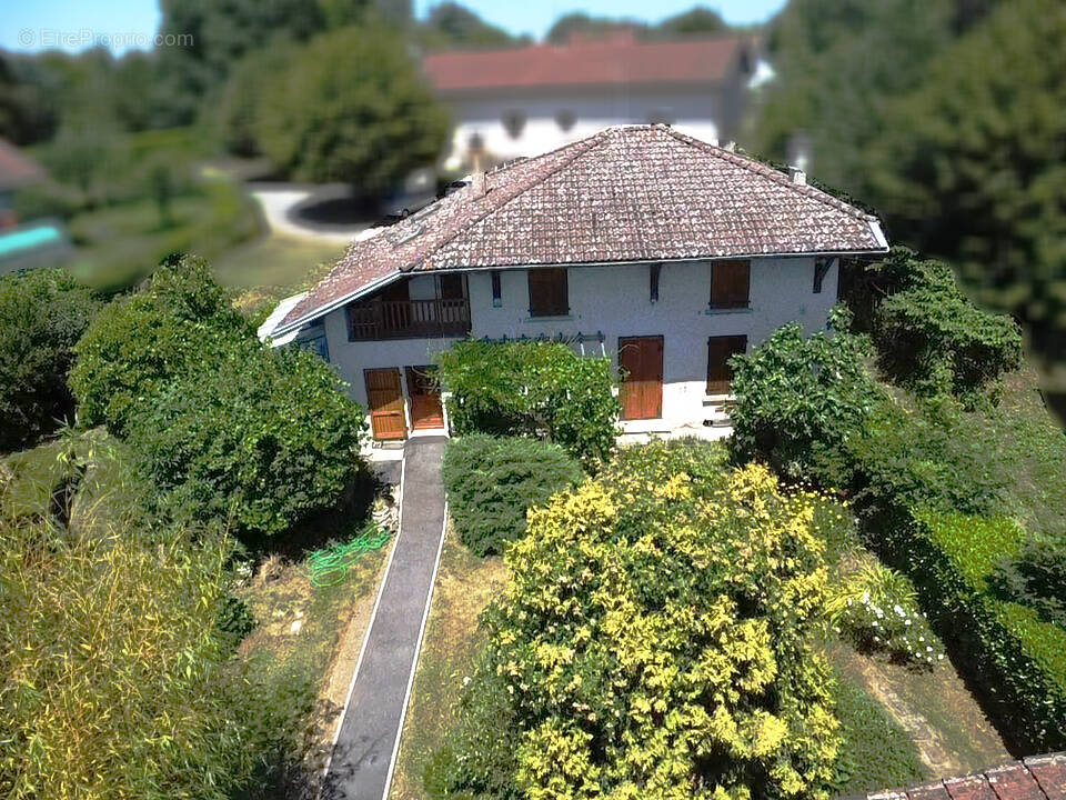 Maison à SAINT-ETIENNE-DE-SAINT-GEOIRS
