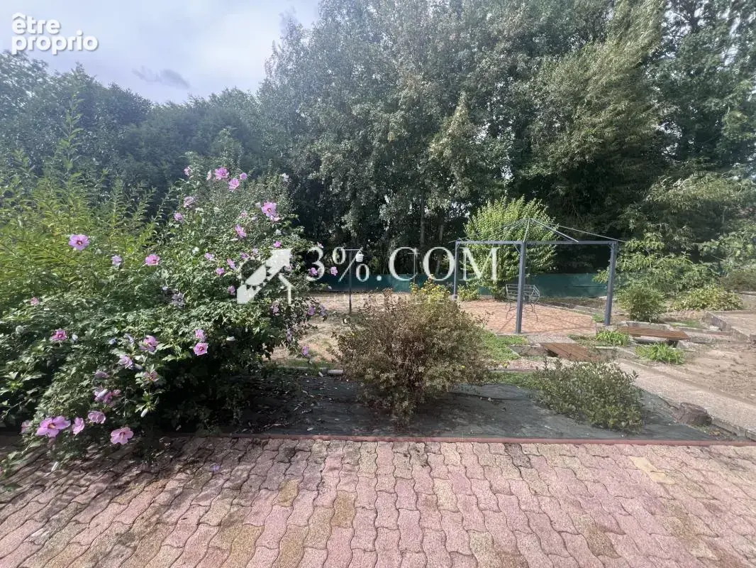 Pavillon 154 M2 +2 garages +Terrain  54950 Laronxe - photo 3
