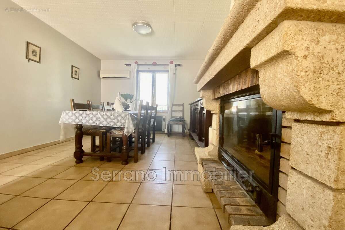 Maison 164 m² à Saint-Etienne-Du-Gres  - photo 5