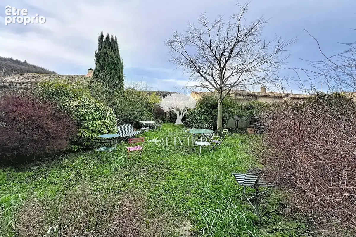 Maison 10 pièces 250 m² à vendre à Saignon (84400) - photo 3