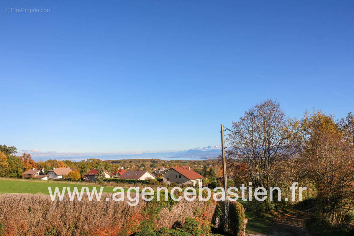 Maison à DIVONNE-LES-BAINS