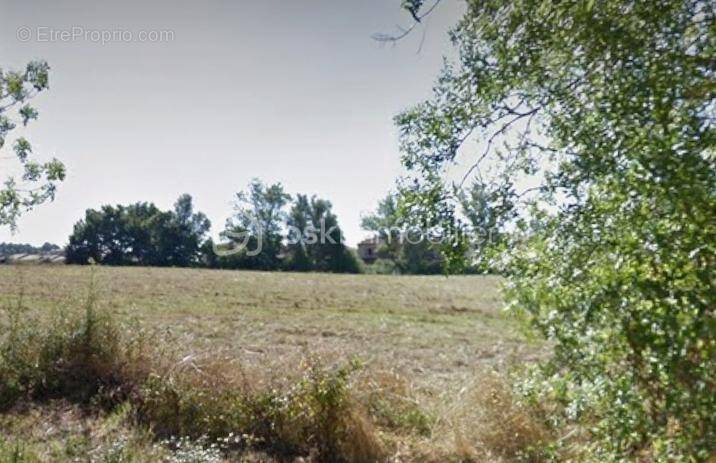 Terrain à NERAC
