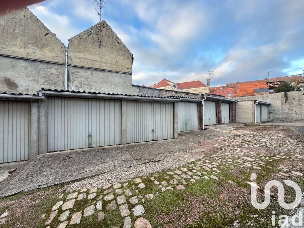 Photo 2 - Parking à BETHUNE