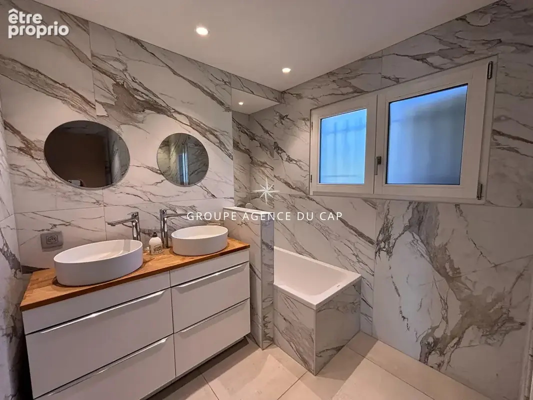 À vendre villa  6 pieces avec vue mer, piscine et parking, a pied des plages  aux issambres - photo 8