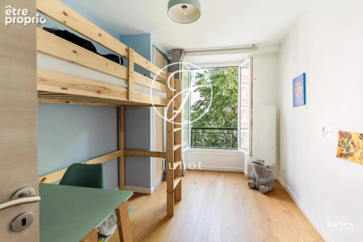 Paris 7e - RUE CLER - Appartement - 5 pièces - 78,60m² Carrez - 79,50m² au sol - 3 chambres - Rénové - Vue tour Eiffel - photo 11