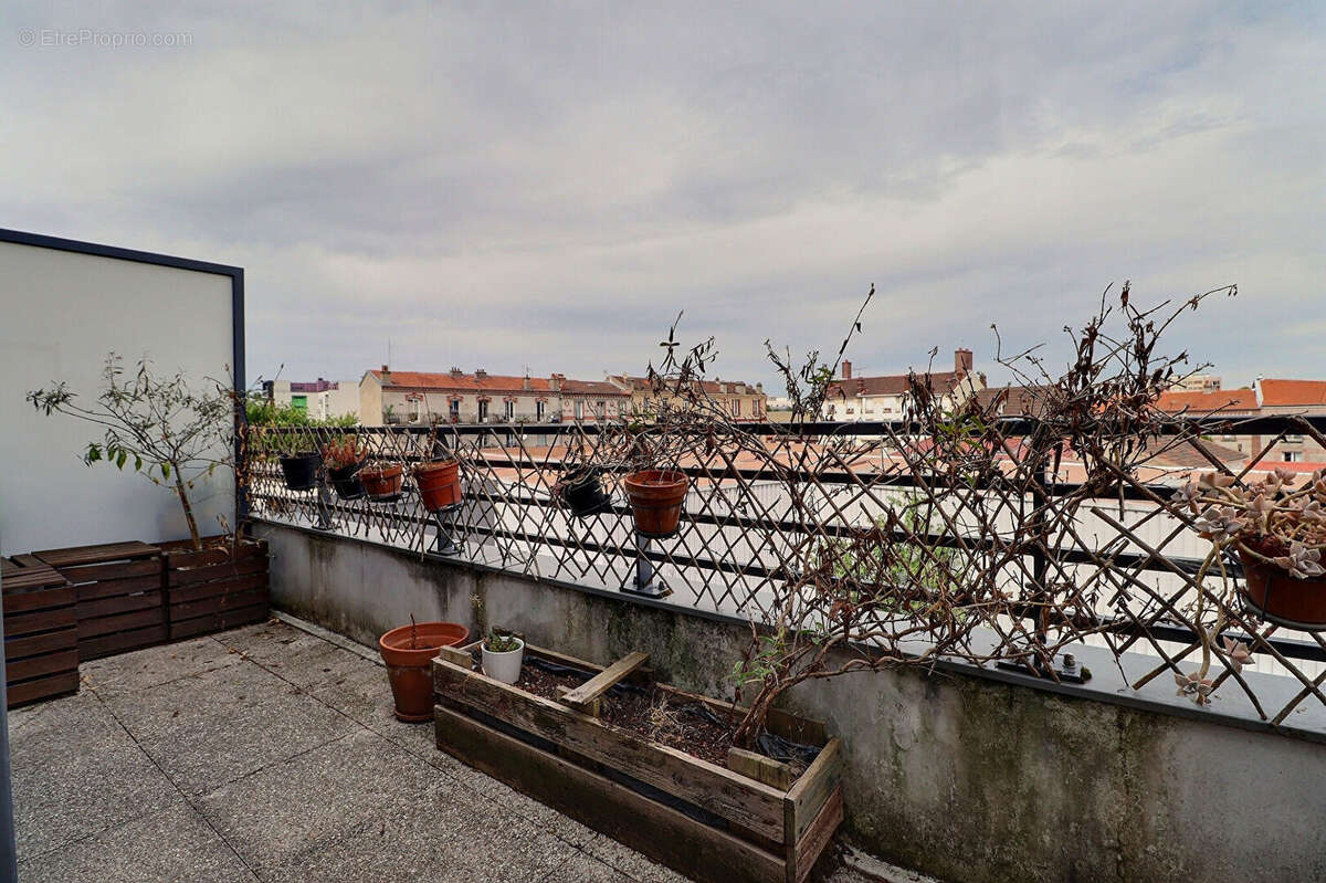 Appartement à AUBERVILLIERS