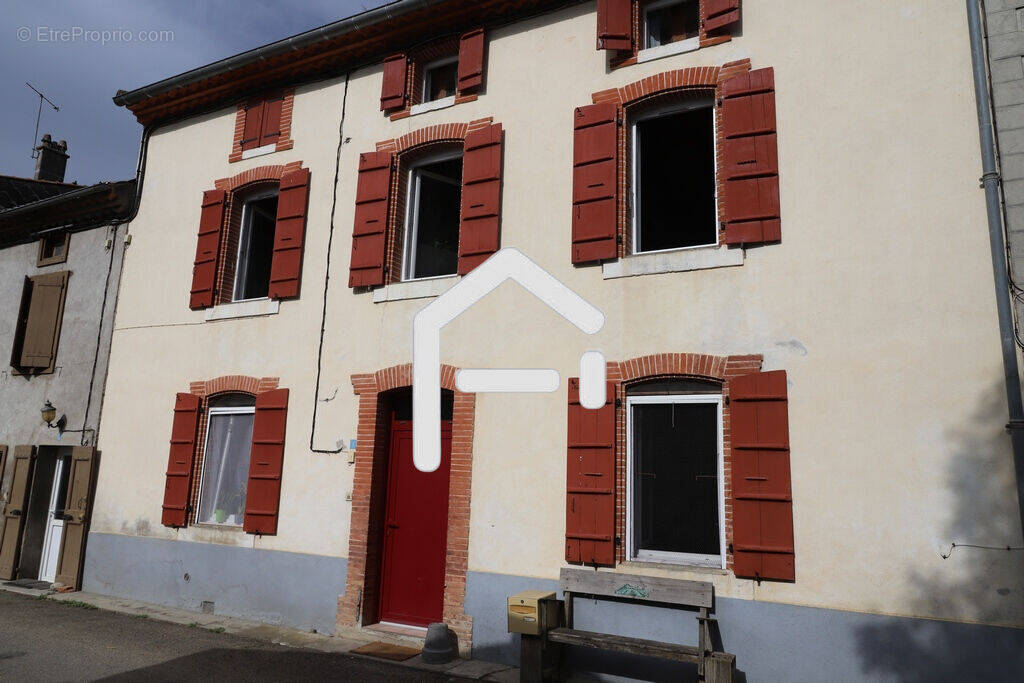 Maison à CRAMPAGNA