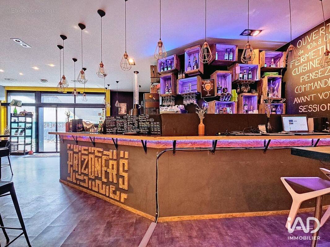 Photo 1 - Commerce à GIERES